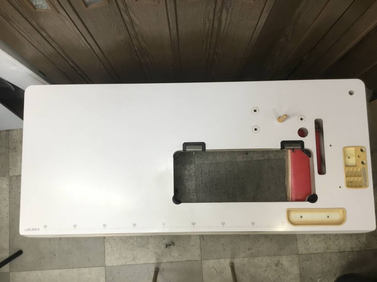 【送料無料】☆JUKI純正　工業用本縫ミシンテーブル　天板　板のみ　アーバンホワイト色☆ヒンジと枕棒付き☆【送料無料】_1