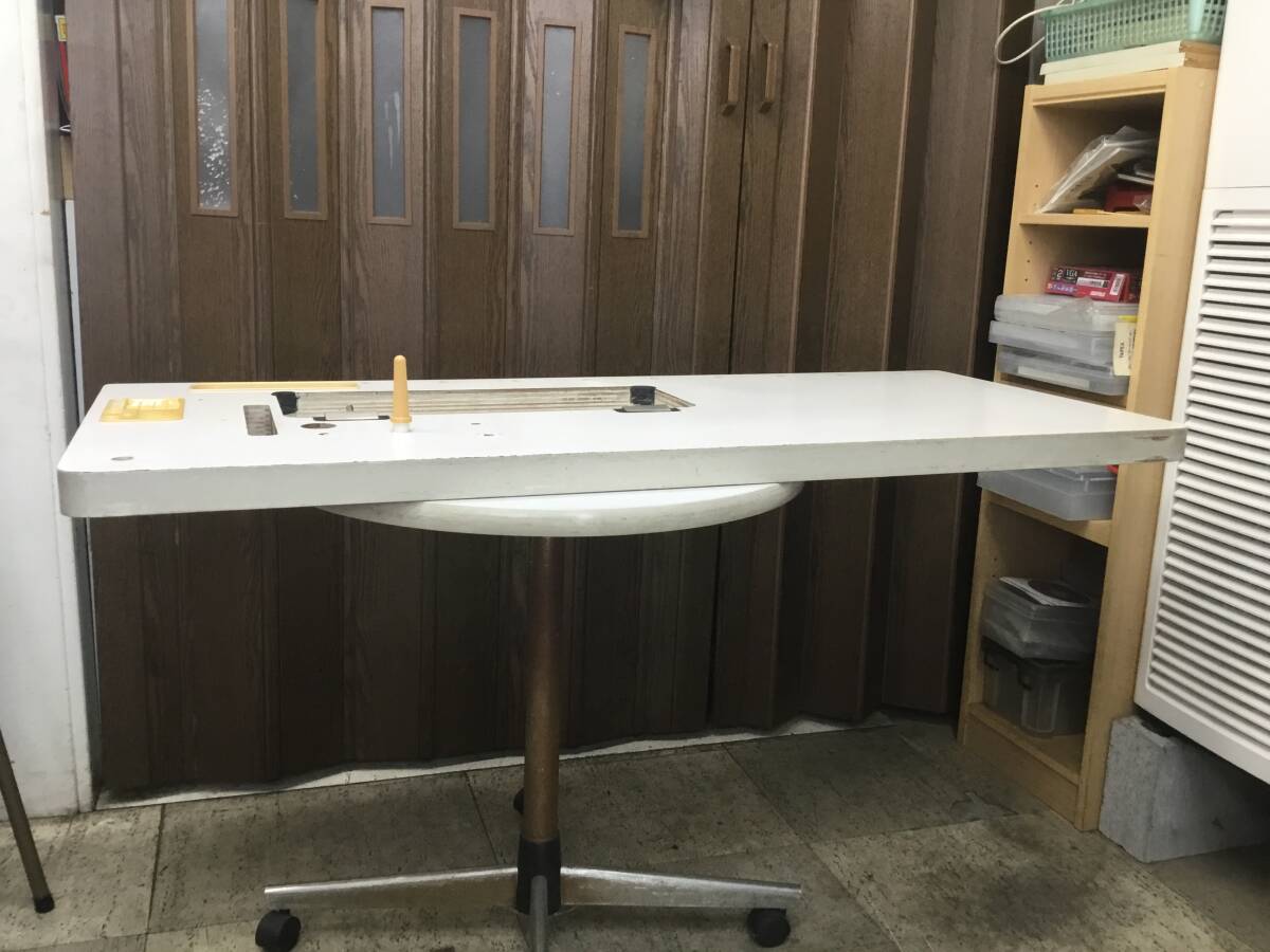 【送料無料】☆JUKI純正　工業用本縫ミシンテーブル　天板　板のみ　アーバンホワイト色☆ヒンジと枕棒付き☆【送料無料】_5