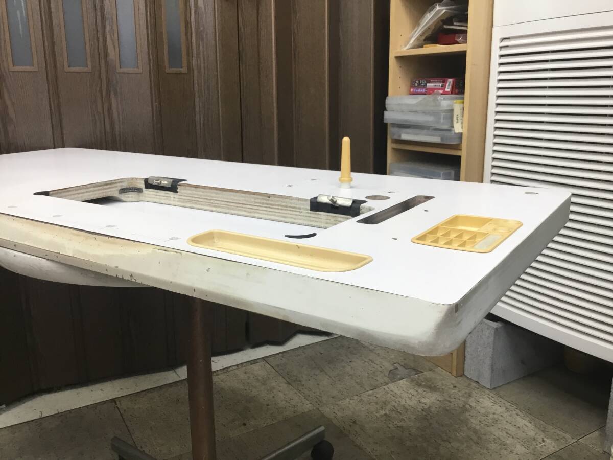 【送料無料】☆JUKI純正　工業用本縫ミシンテーブル　天板　板のみ　アーバンホワイト色☆ヒンジと枕棒付き☆【送料無料】_7