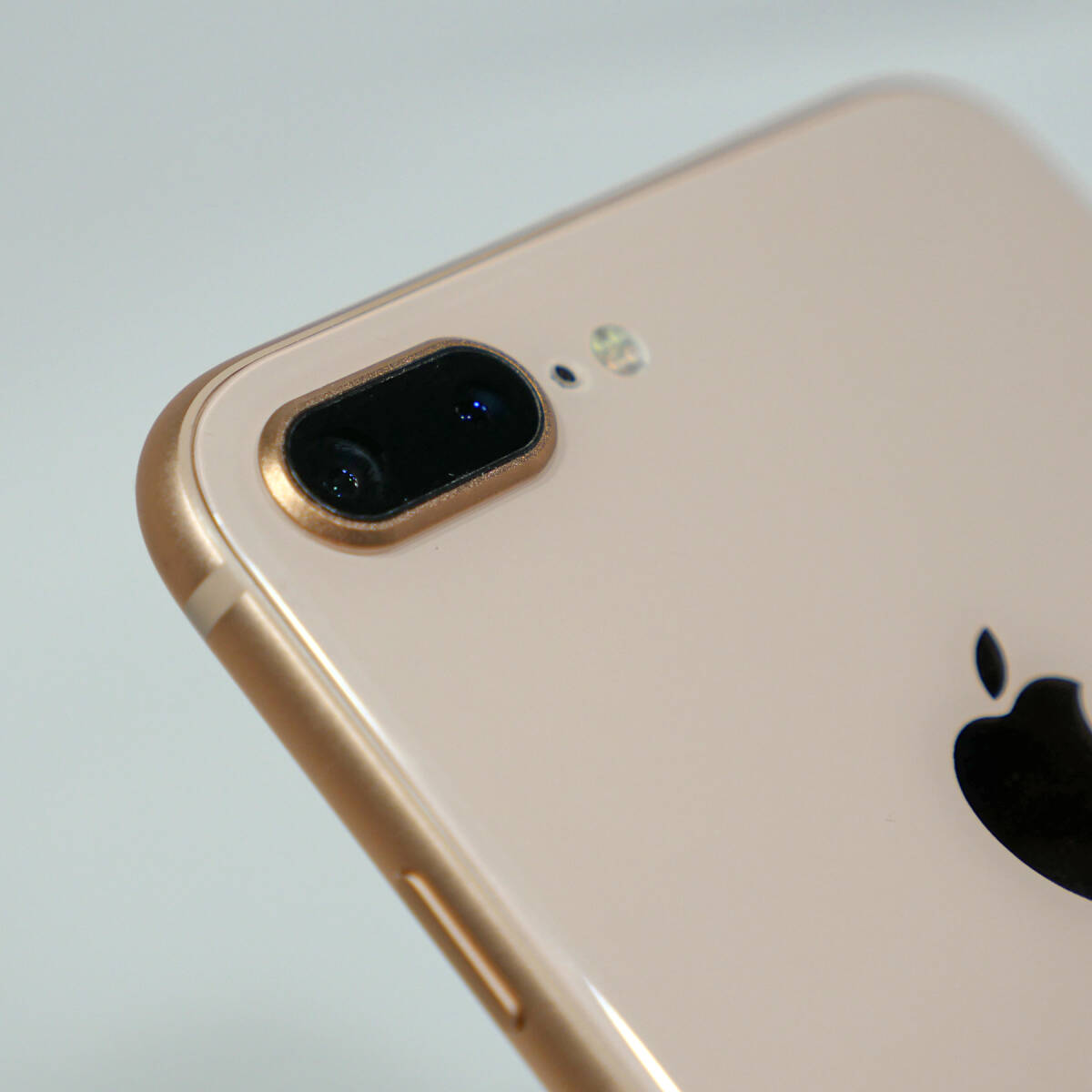 【極上美品】Apple iPhone 8 Plus 256GB ★シムフリー★ゴールド★バッテリー100％★おまけ付_4