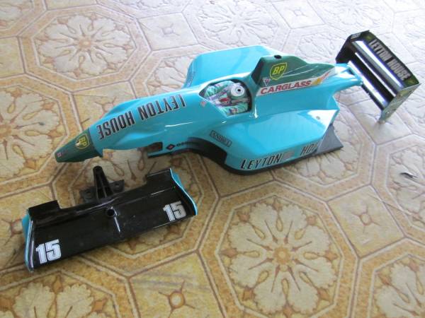 1/10タミヤF1用ボディ・ベンホビー製レイトンハウスCG901中古(ボディ