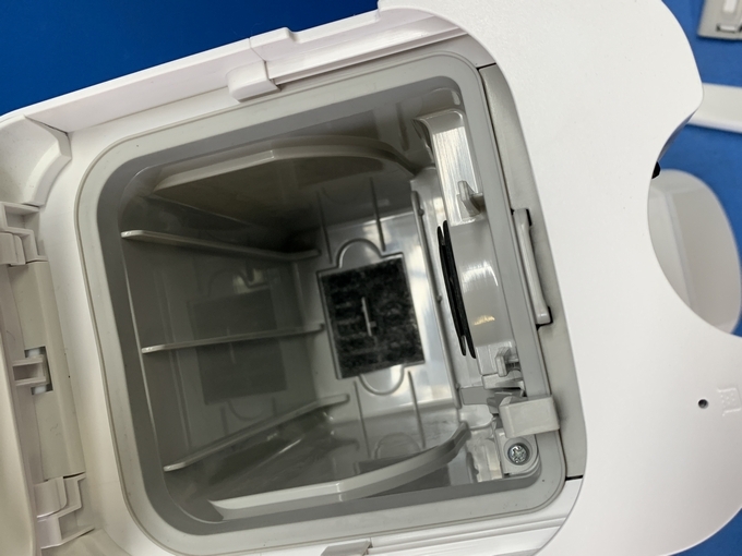 Panasonic セパレート型コードレススティック掃除機 MC-NS100K-W_5