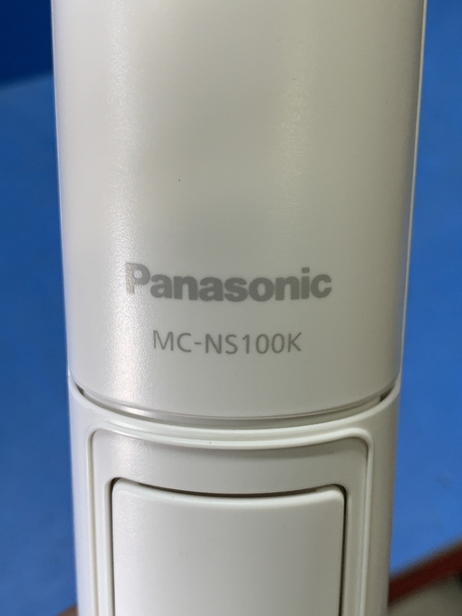 Panasonic セパレート型コードレススティック掃除機 MC-NS100K-W_8