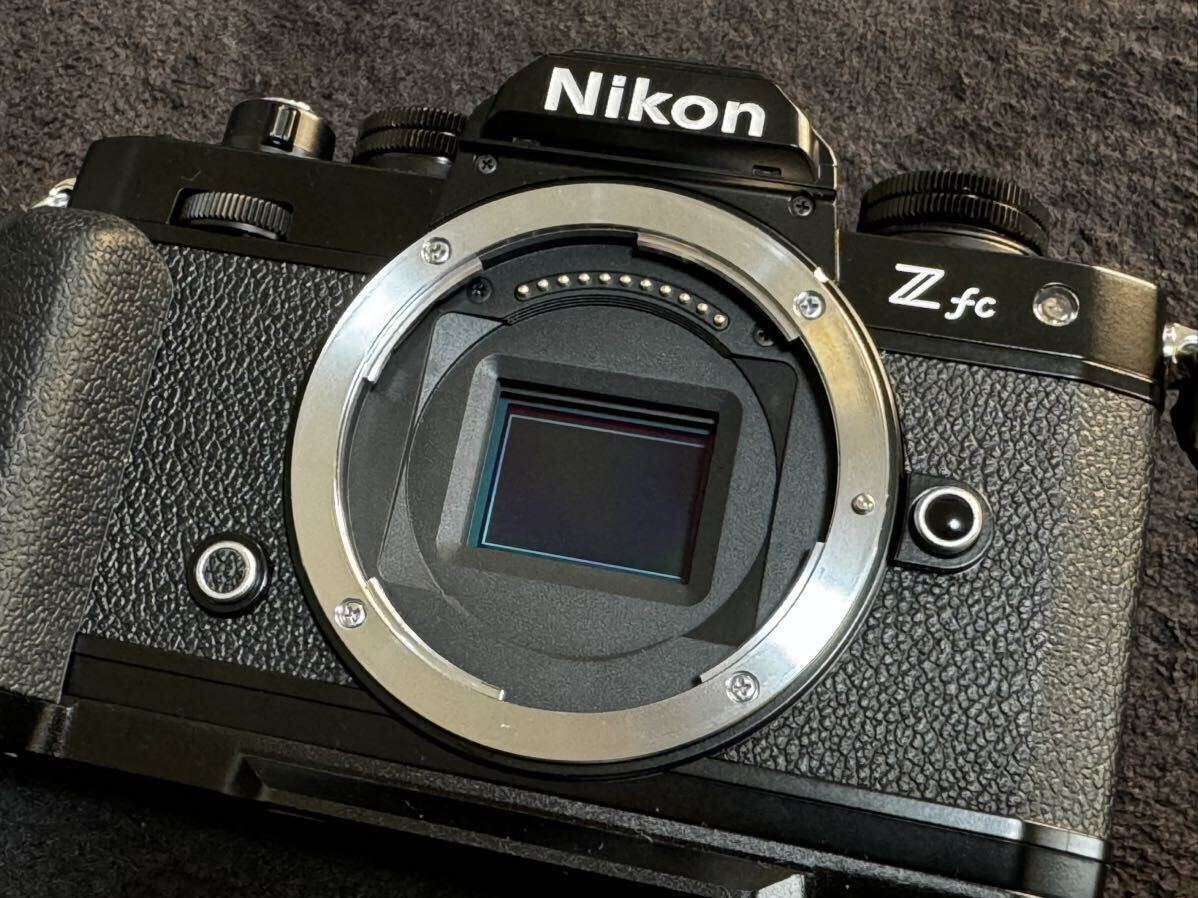 シャッター回数171回 Nikon zfc 16-50vrレンズキットブラック smallrigハンドグリップ　_3