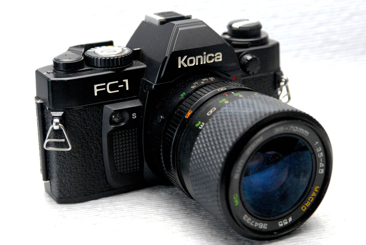 KONICA コニカ製 昔の高級一眼レフカメラ FC-1ボディ + 35-70mmズーム