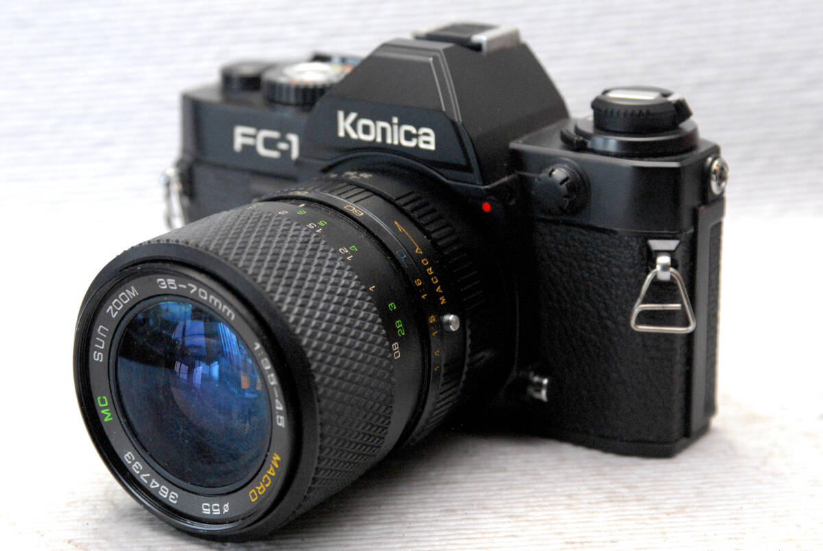 KONICA コニカ製 昔の高級一眼レフカメラ FC-1ボディ + 35-70mmズーム