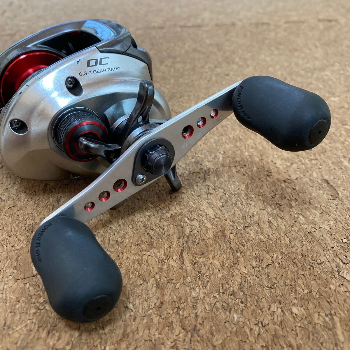 11スコーピオンDC/R ベイトリール 6.3:1GEAR 右ハンドル シマノ 11スコーピオンDC 右ハンドル No.02704 ギア比6.3 ベイトリール