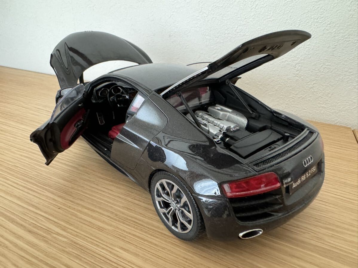 アウディ R8 V10 5.2 FSI quattro 2009 （ラバグレー） （1/18スケール ダイキャスト 京商オリジナル K09216LGR）_7
