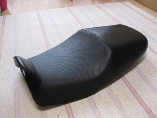 美品 ホンダ CB1300SF SC40 デイトナ コージー　ローダウンシート ホンダ CB1300 SC40 デイトナ コージーシート COZYシート 廃盤品(純正