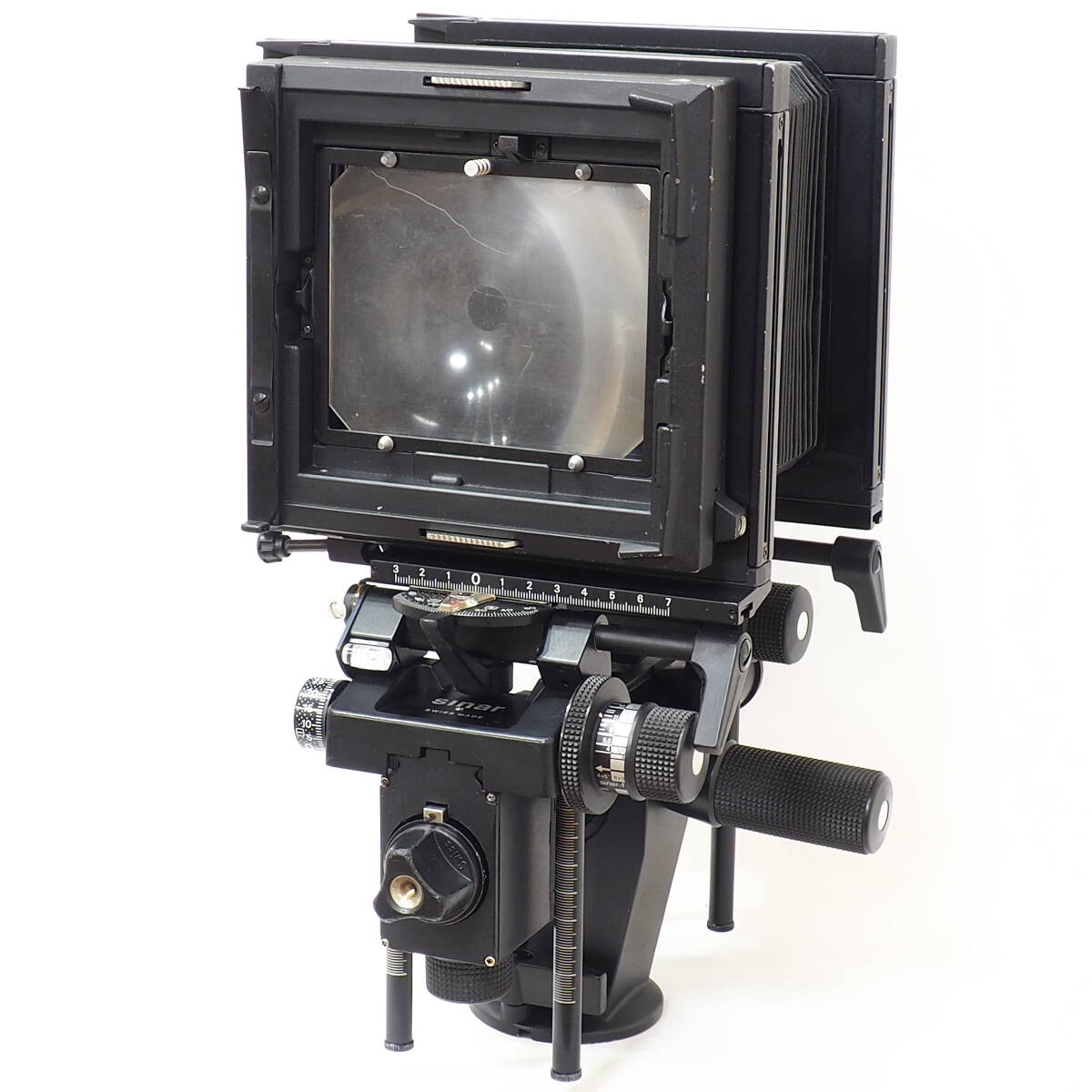 Chambre photographique Sinar Norma avec un soufflet et 2 objectifs on Gens de Confiance