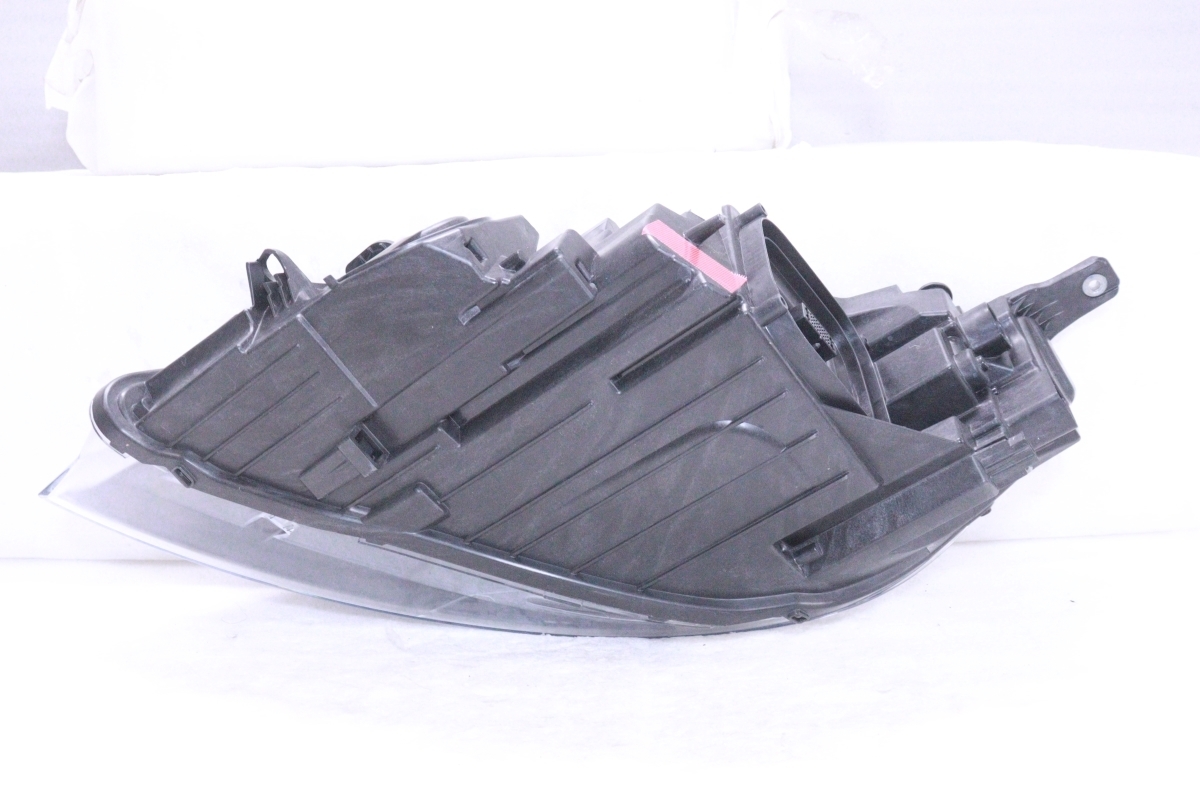 31-1263 後期 LED MB ボルボV40 右ヘッドライト 32228482 ブラック 純正 ボルボ YM(ヘッドライト)｜売買された ...