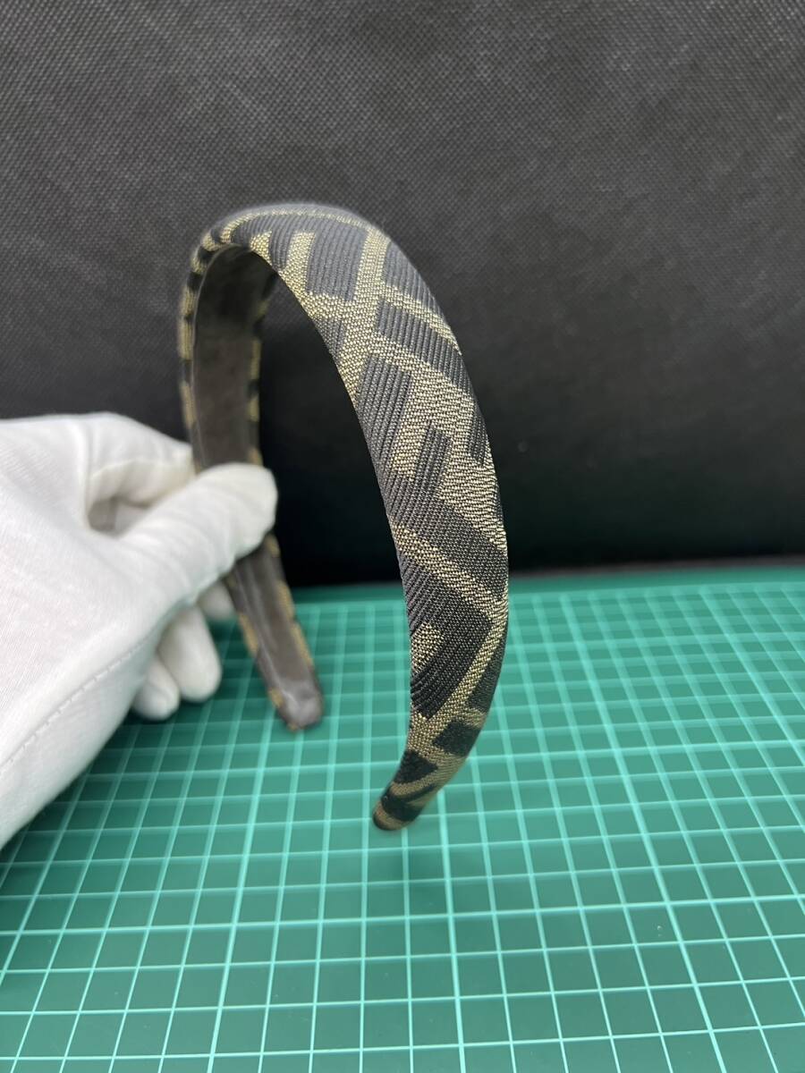 FENDI フェンディ ズッカ カチューシャ ブラウン系 ヘアバンド 中古品