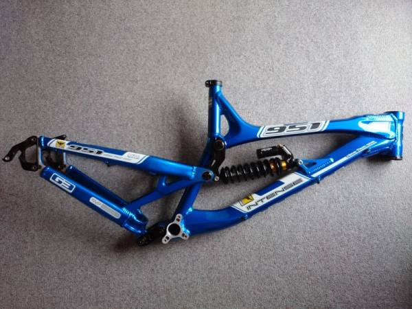 ＩＮＴＥＮＳＥ　951　ＤＨフレーム_1