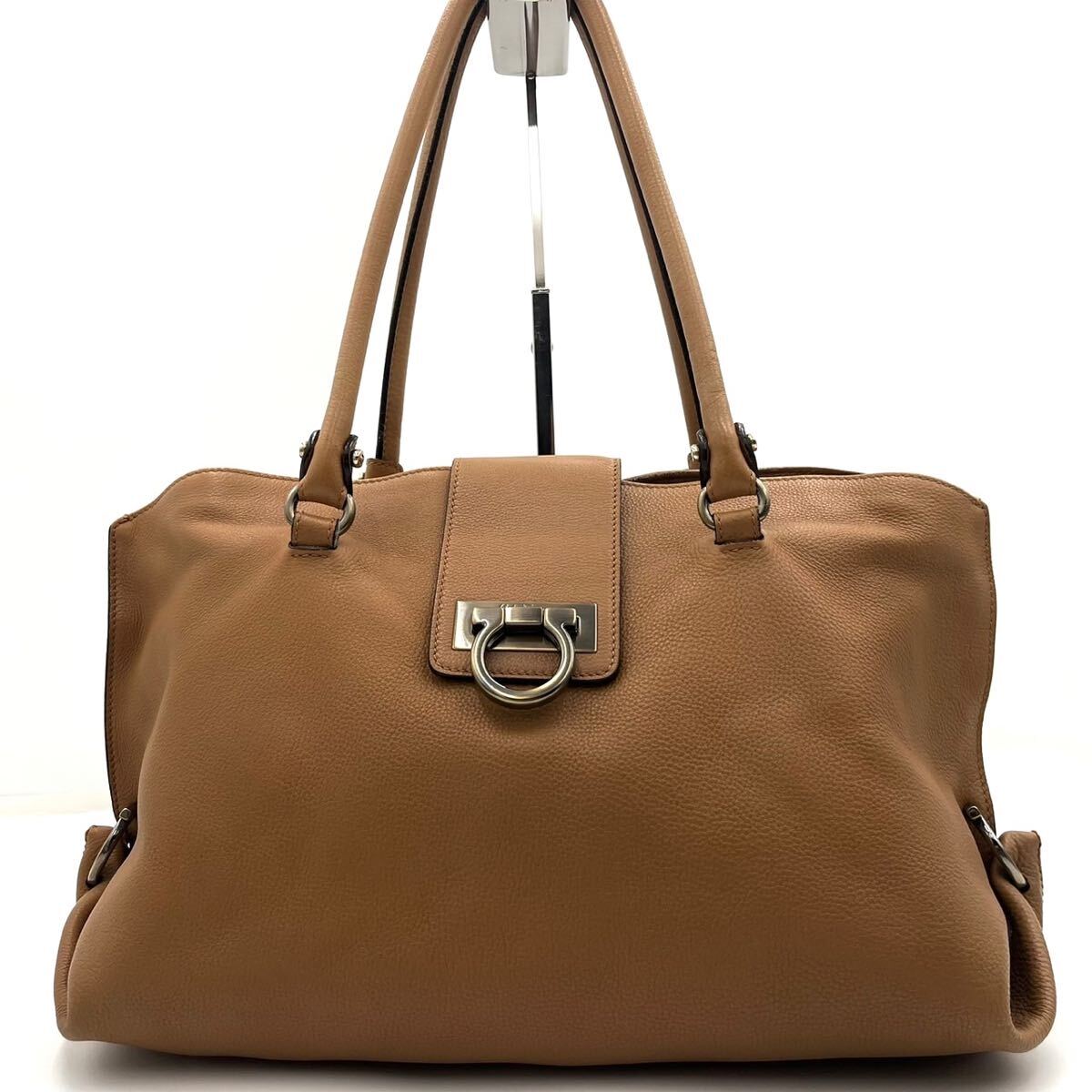 美品✨フェラガモ トートバッグ 肩掛け ビジネスバッグ A4可 大容量 1円/極美品○ フェラガモ Salvatore Ferragamo トートバッグ ビジネス