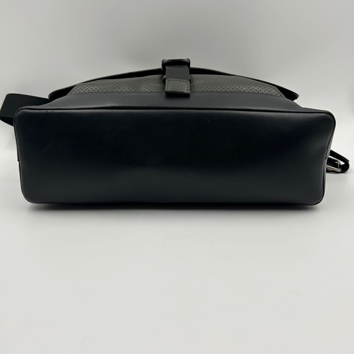 美品】 COACH コーチ メッセンジャーバッグ ショルダーバッグ 