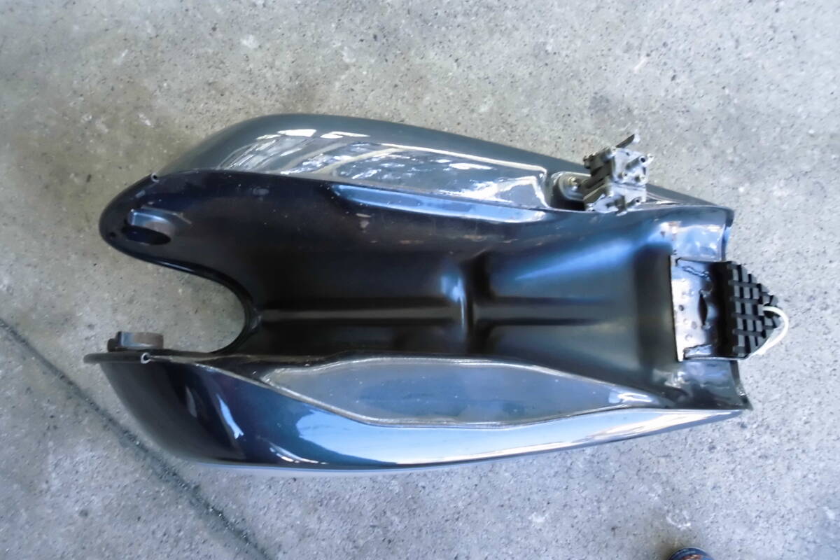 ヤマハ　ＳＲ４００用燃料タンク_7