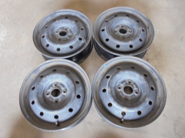新作，最新作 スズキ純正 鉄ホイール 15&times;5J PCD100 4H +40 ZC72S ZD72S スイフト等 品 説明文に送料記載あり(純正品)｜売買されたオークション情報、yahooの商品情報をアーカイブ公開 - オークファン 4穴