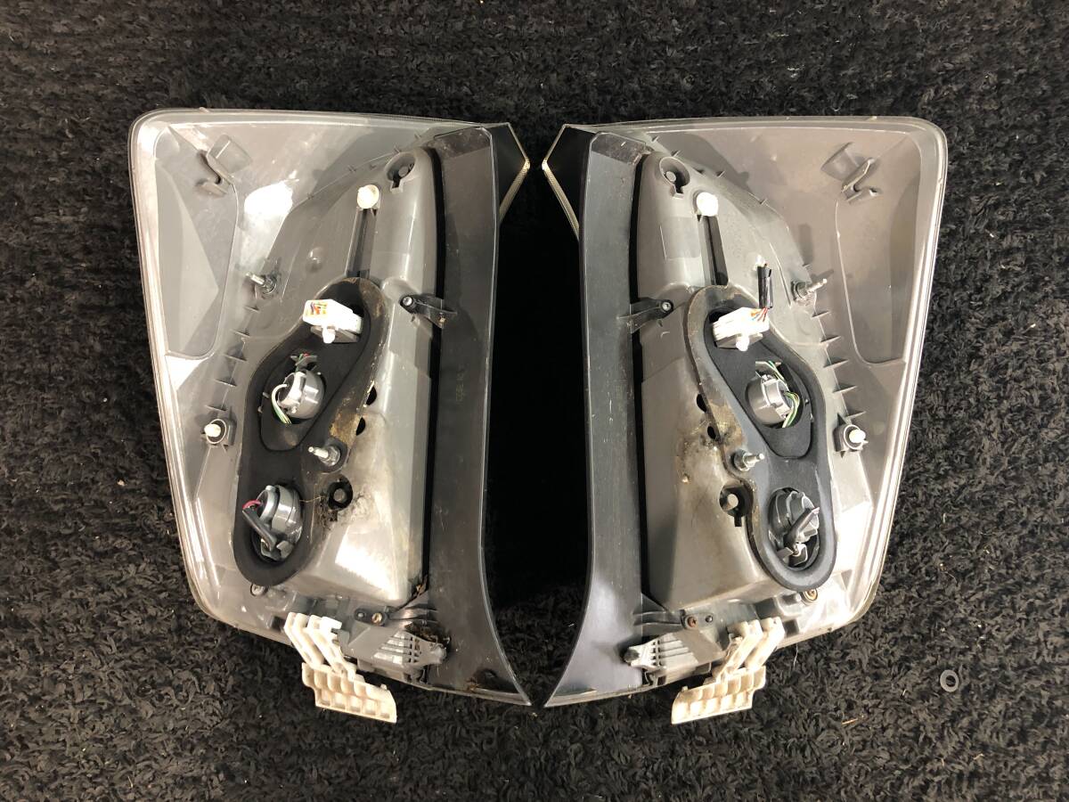 プリウス ZVW30 後期 LED テールランプ 左右 運転席 助手席 スタンレー STANLEY 47-55 81550-47170 81560-47170 2013年 791032_10
