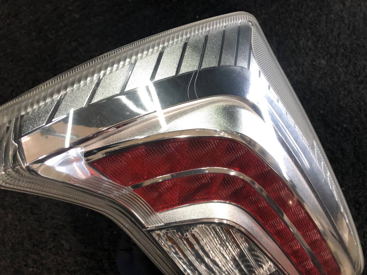 プリウス ZVW30 後期 LED テールランプ 左右 運転席 助手席 スタンレー STANLEY 47-55 81550-47170 81560-47170 2013年 791032_4