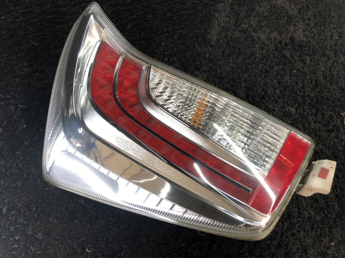 プリウス ZVW30 後期 LED テールランプ 左右 運転席 助手席 スタンレー STANLEY 47-55 81550-47170 81560-47170 2013年 791032_5