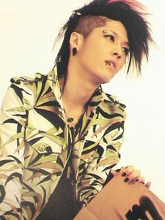 最終 雅 Miyavi 着用 クロウ ピアス Og 有り Hyde その他 売買されたオークション情報 Yahooの商品情報をアーカイブ公開 オークファン Aucfan Com