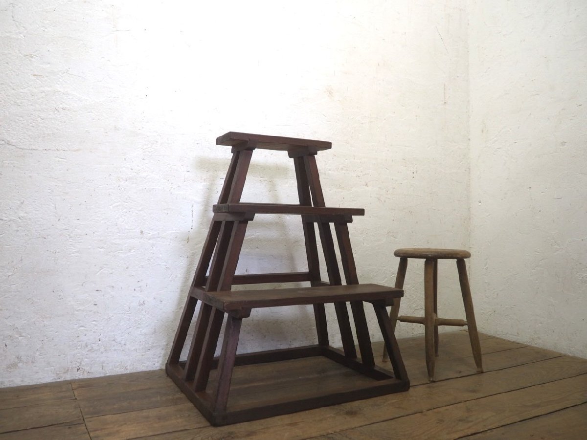 タ荷T0211◇H80cm◇レトロな味わいの大きい木製踏み台◇飾り棚 陳列台