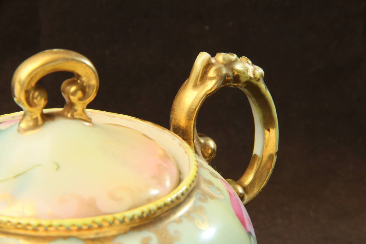 オールドノリタケのメープルリーフ印 明治時代のアメリカ輸出向、金彩