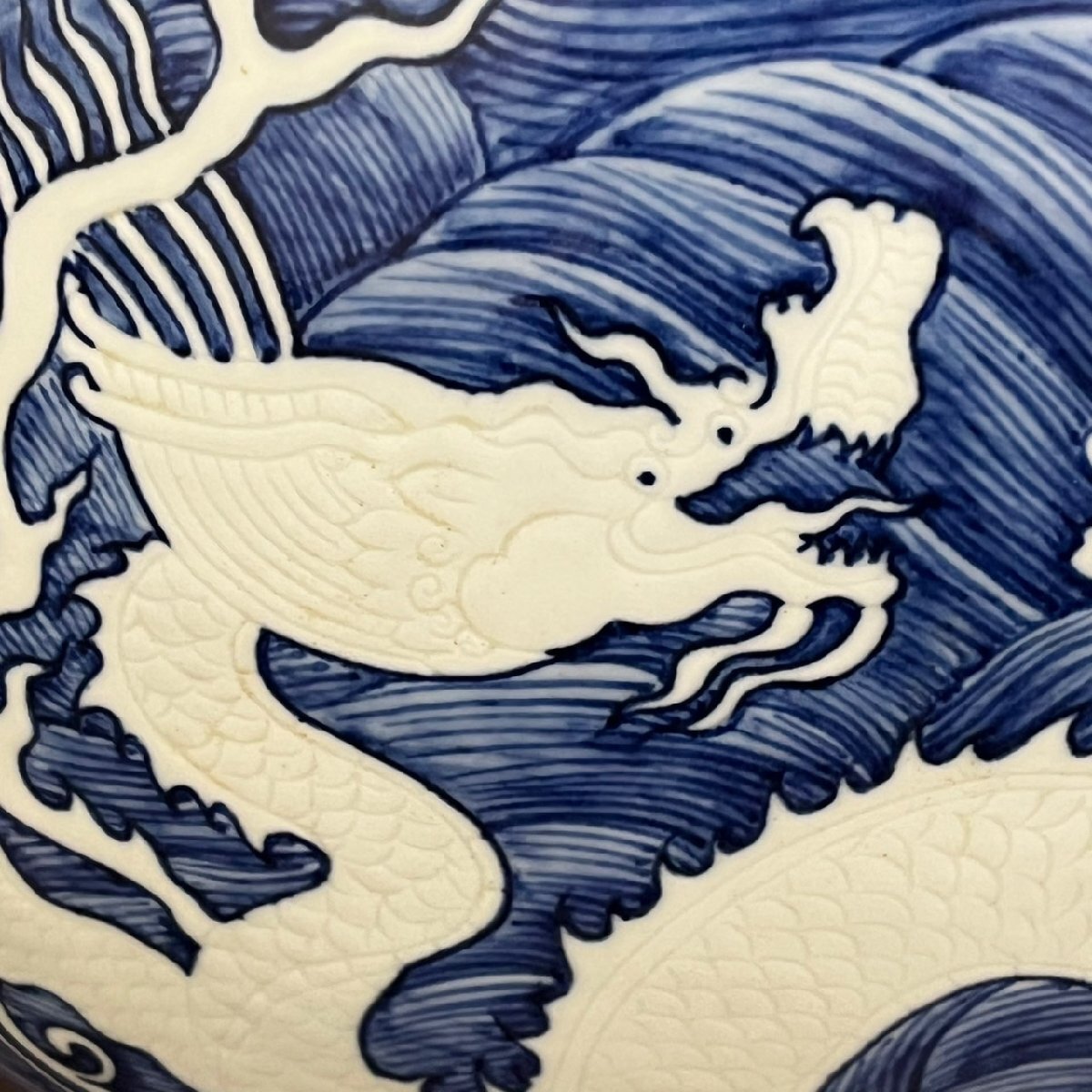 ICA4154】中国美術 青花海水白龍扁瓶 故宮博物院監製証明付 江西景徳鎮