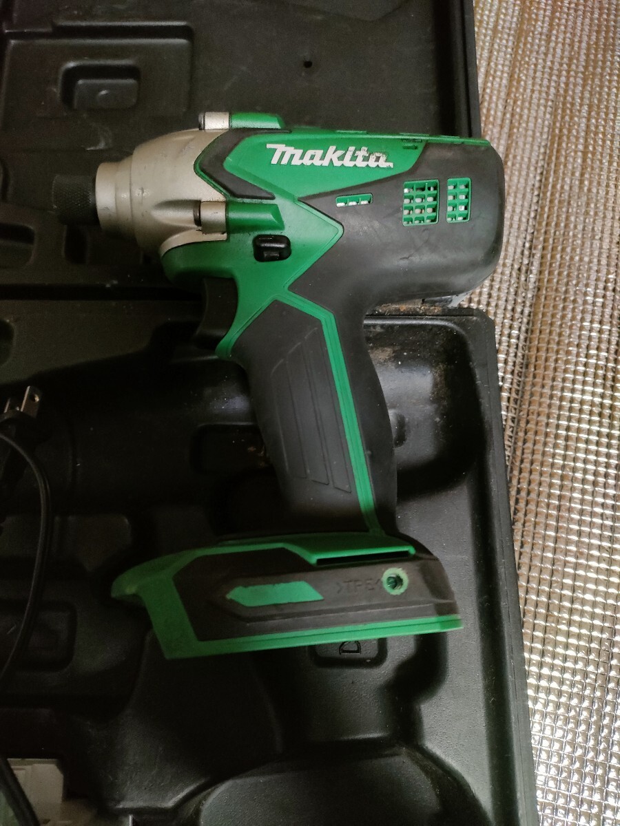 マキタ makita 充電式インパクトドライバ 充電器 ケース付 14.4v 