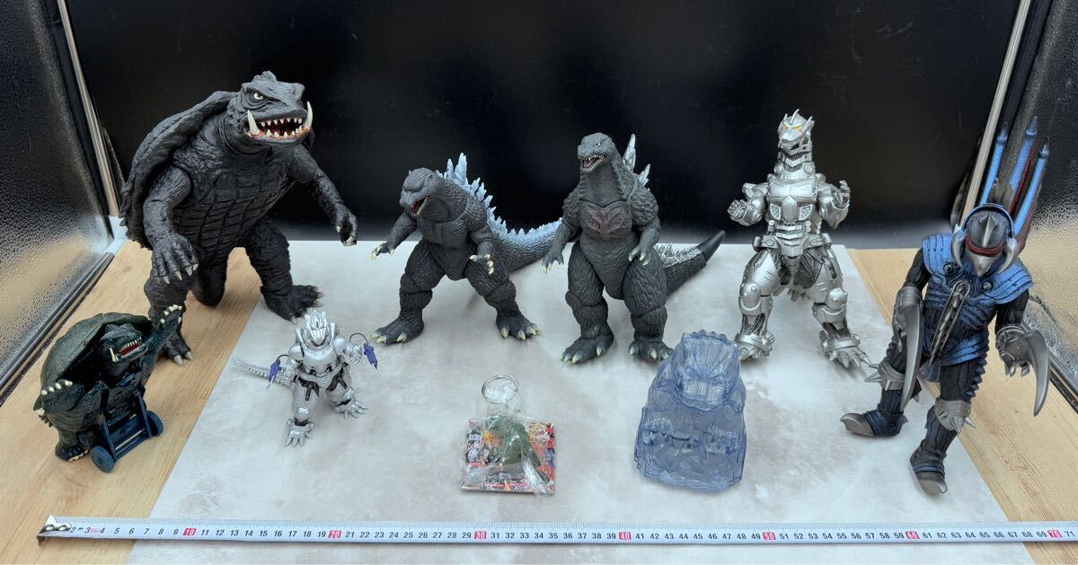 111 大量 まとめ売り ソフビ フィギュア 他 ガメラ ゴジラ メカゴジラ 