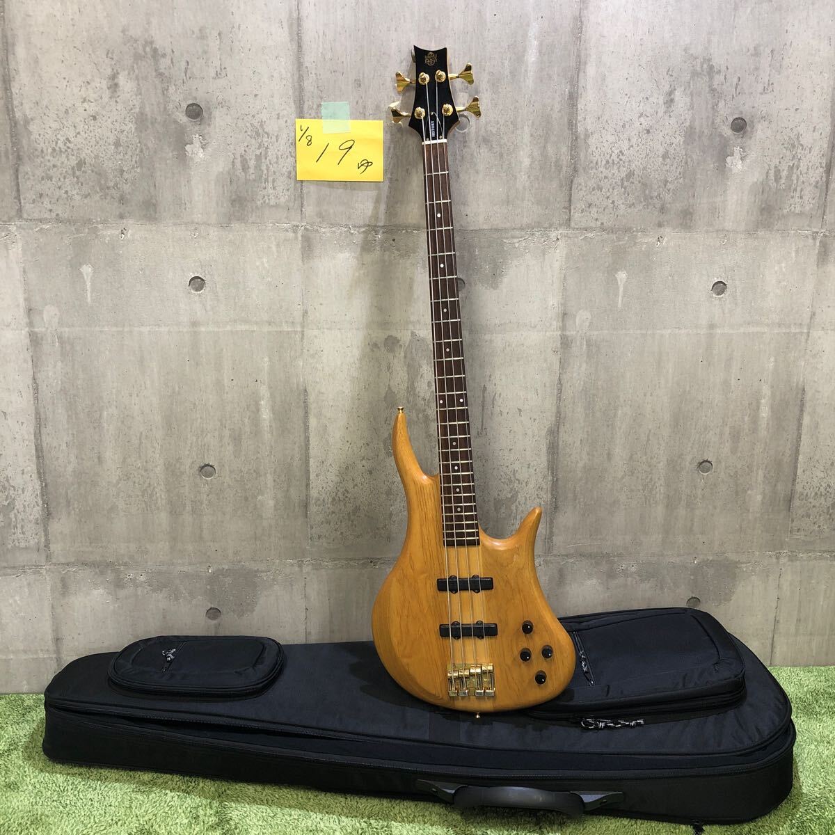  ゆ.ec コレクター放出品 HISTYRY ヒストリー エレキギターベース本体 カスタム使用 ハードケース付 音出し未確認 4弦 弦楽器 楽器(本体)｜売買されたオークション情報、yahooの商品情報をアーカ 本体
