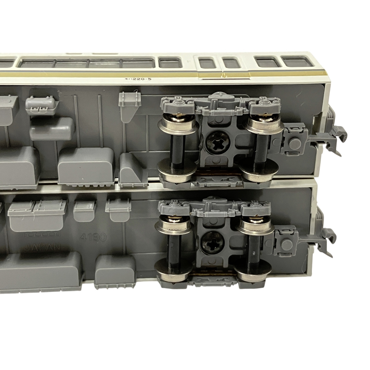 み*♪様 KATO 10-170 221系電車 6両編成セット |