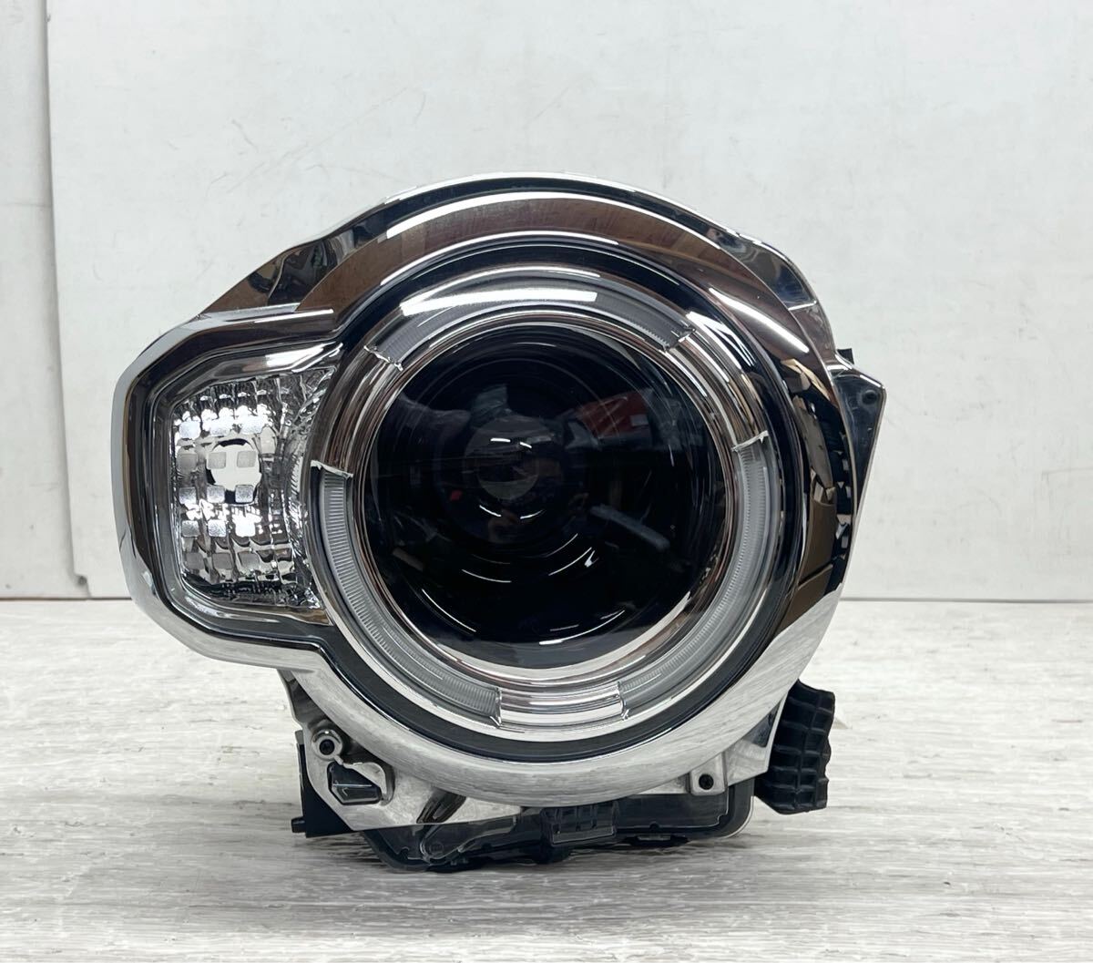 【美品】　MR92S ハスラー　ヘッドライト　ユニット右側 ☆送料込☆即決 ハスラー MR92S/MR52S 純正 LED 右 ヘッドライト