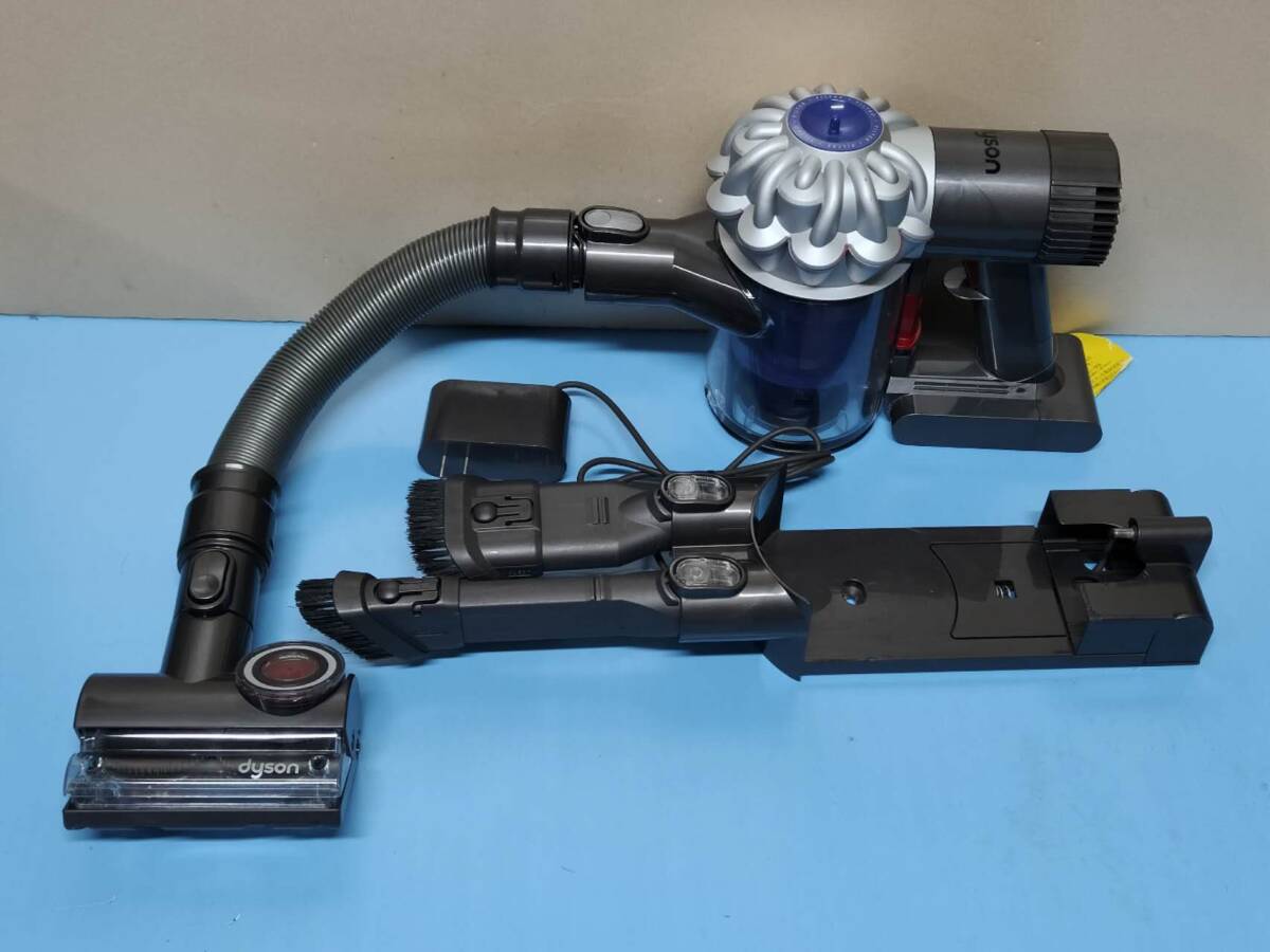 中古品 dyson ダイソン コードレスクリーナー DC62 掃除機 動作確認