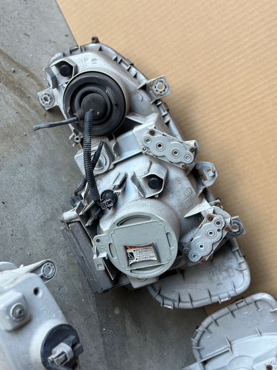 KA1409 日産　UD クオン　ヘッドライト　ヘッドランプ　ウィンカー　サイドマーカー　左右セット クオン UD 日産 右 純正 みんカラ