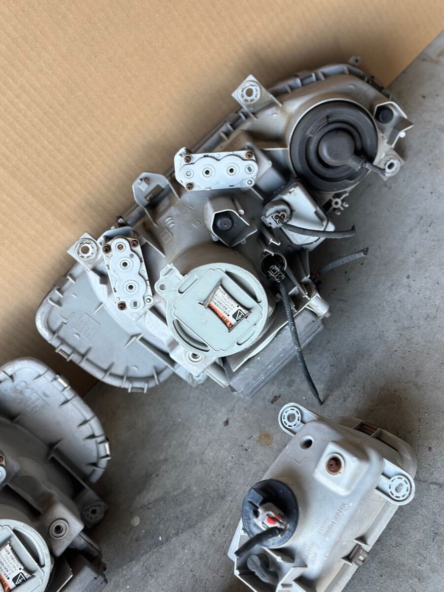 KA1409 日産　UD クオン　ヘッドライト　ヘッドランプ　ウィンカー　サイドマーカー　左右セット クオン UD 日産 右 純正 みんカラ