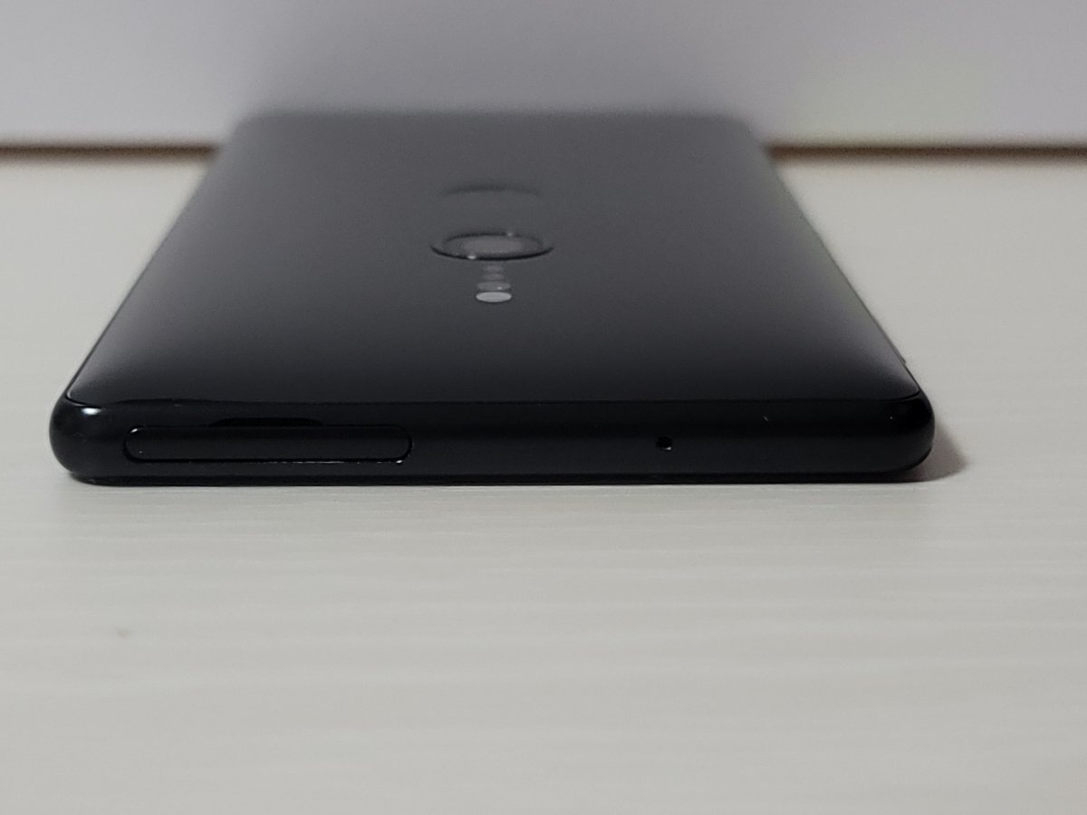 　★【49190WM】 完動品 SoftBank 702SO SONY Xperia XZ2 リキッドブラック 1円 ! 1スタ !_4