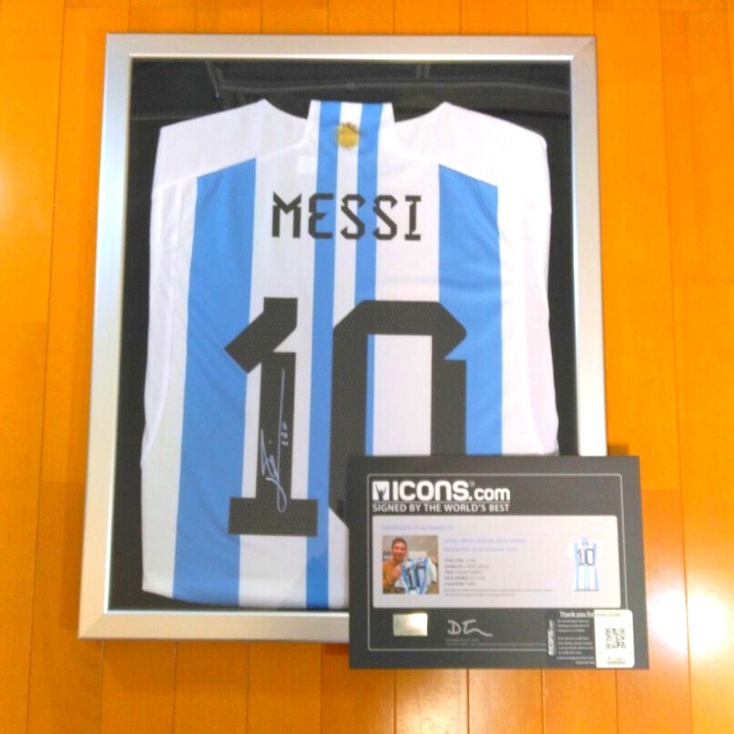 V*中様 Ronaldo & Messi サイン入りユニフォーム額装 リオネル・メッシ サイン入り ユニフォーム 専用額縁 ICONS.COM 証明書