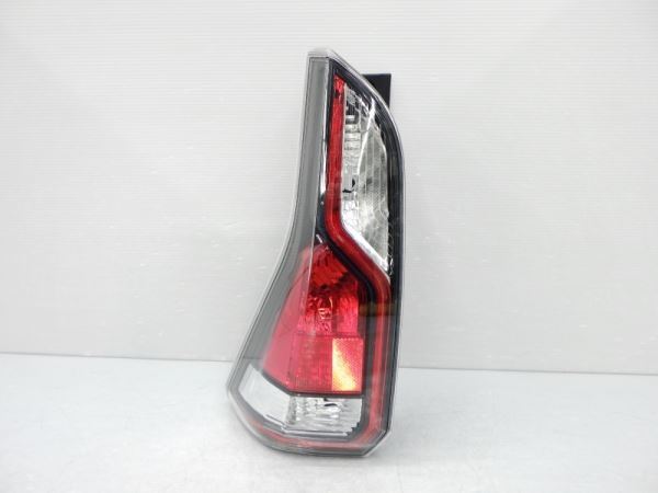 T23962 セレナ C27 前期 左テールランプ KOITO 220-23719 G/S/X