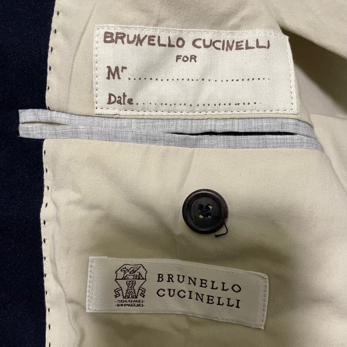 ブルネロクチネリ【最高級カシミヤの光沢】BRUNELLO CUCINELLI 