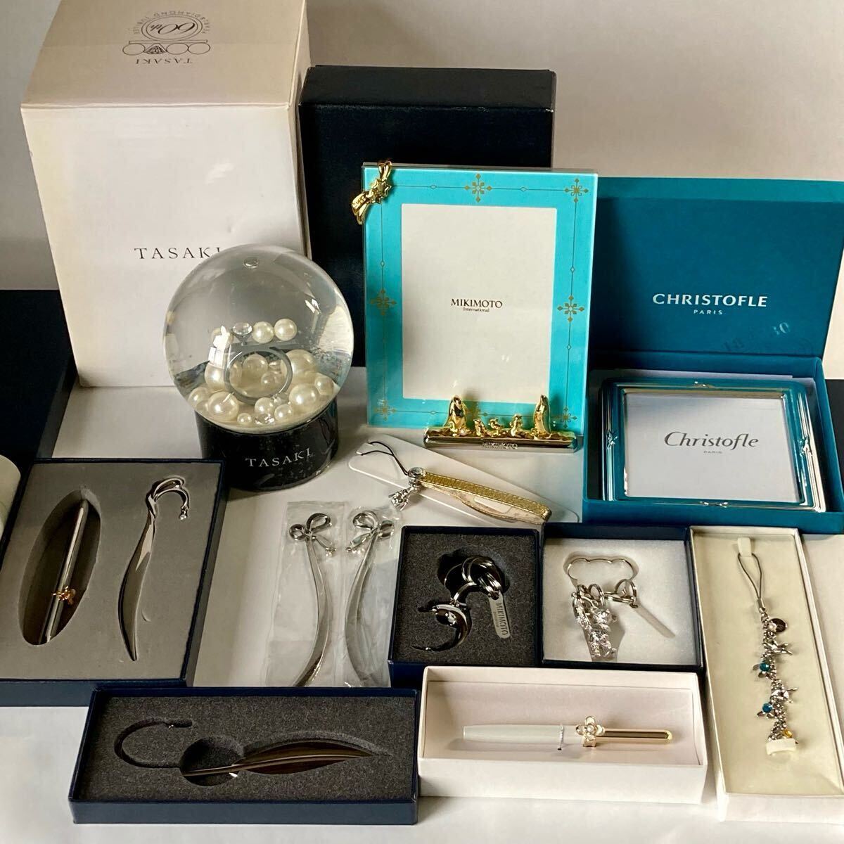 未使用箱入り　ミキモト　タサキ　クリストフル 　まとめ　TASAKI 　ノベルティ　パール装飾　写真立て　チャーム　ストラップ　真珠_1