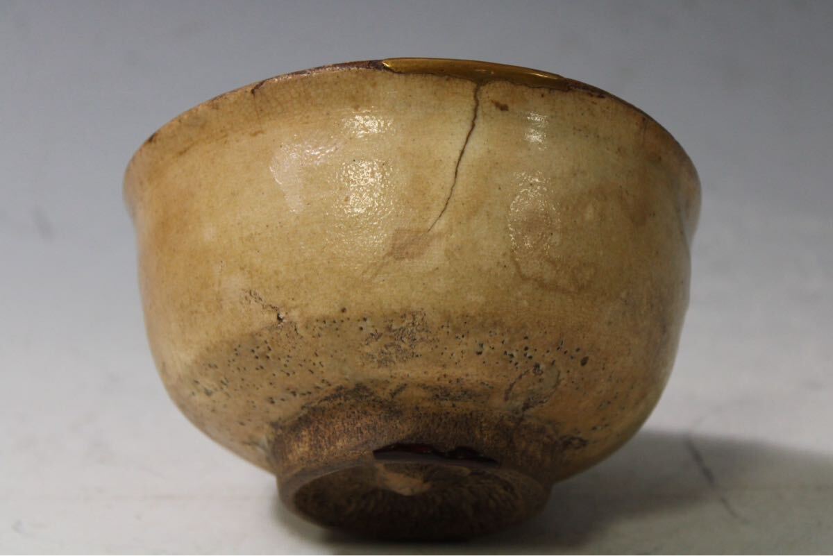 【英】B184 時代 熊川茶碗 銘「鳴子」 六閑斎宗安箱 日本美術 中国 朝鮮 茶道具 抹茶碗 骨董品 美術品 古美術 時代品_2