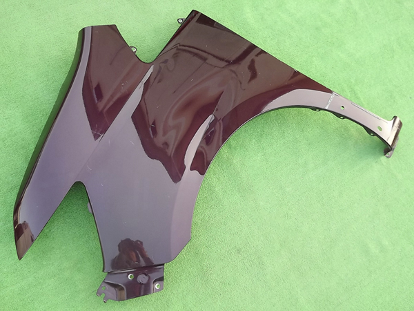 ★後期ハイウェイスター紫★セレナC25左フロントフェンダー，Re:P
