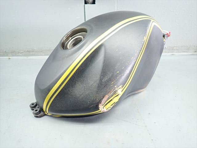 β250523-1 ホンダ VTR250 MC33 キャブ車 (H10年式) 燃料タンク