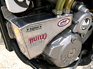 ディアブロ製アルミオイルキャッチタンク(Dトラ、250SB、KLX250