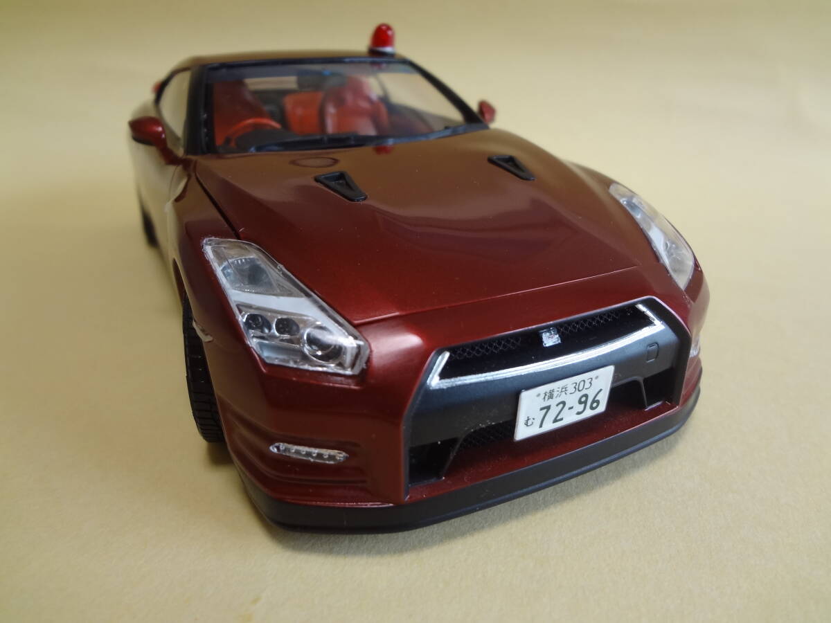 1/24 AOSHIMA 「さらばあぶない刑事」R35 GT-R ネームプレート付き_6
