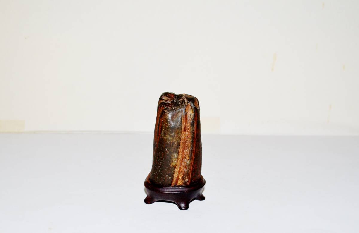 水石愛好家旧蔵品 水石 滝石 赤石 盆栽 盆石 鑑賞石 赤石 台座付(盆栽