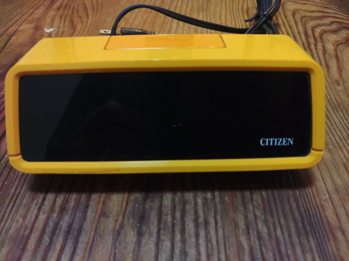 送料無料】昭和レトロ CITIZEN 5RD605 デジタル目覚まし時計 イエロー