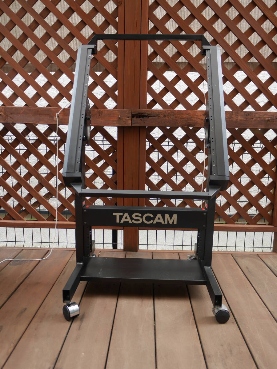 ＴＡＳＣＡＭ　オープンリール用コンソールラック　ＣＳ－６０７_1