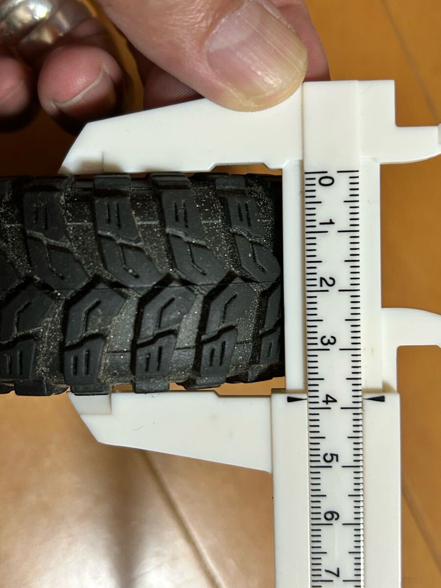 RC クローラー タイヤ アキシャル SCX10 純正タイヤホイール５本セットとオマケ1.9インチタイヤ_4